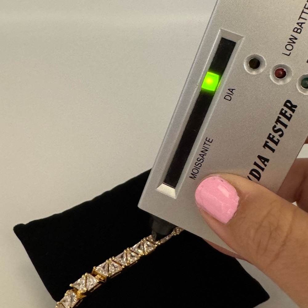 18k 13ct Trillion Tennis Bracelet - Picture 9 of 16